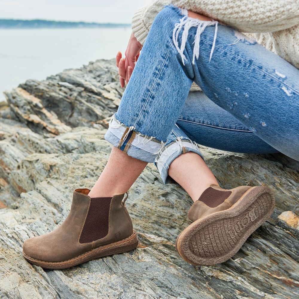 Born Faline Boots Dark Concrete Distressed Product ID-XogCruWn