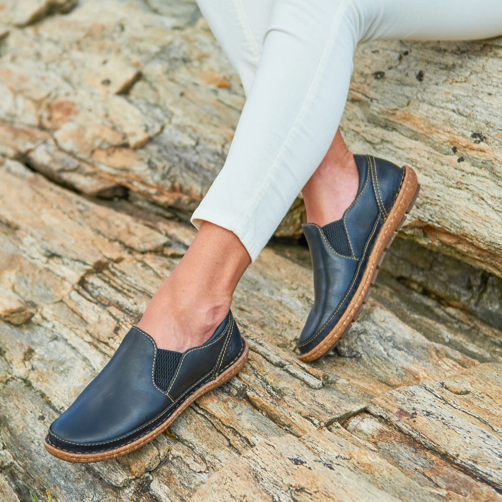 Born Mayflower II Slip-Ons Black Product ID-h82wCukX Born Mayflower II Slip-Ons Black Product ID-h82wCukX